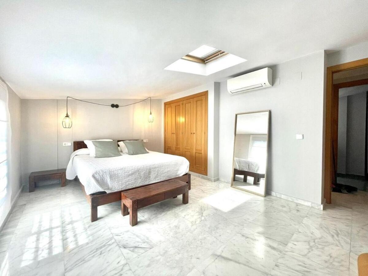 Calu Homes Duplex Cerca Playa De Huelin 马拉加 外观 照片