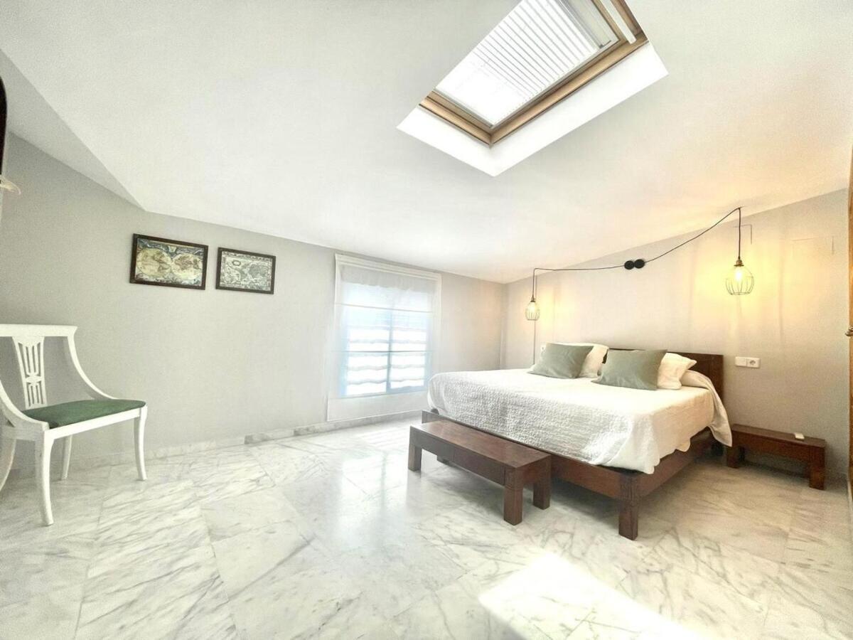 Calu Homes Duplex Cerca Playa De Huelin 马拉加 外观 照片