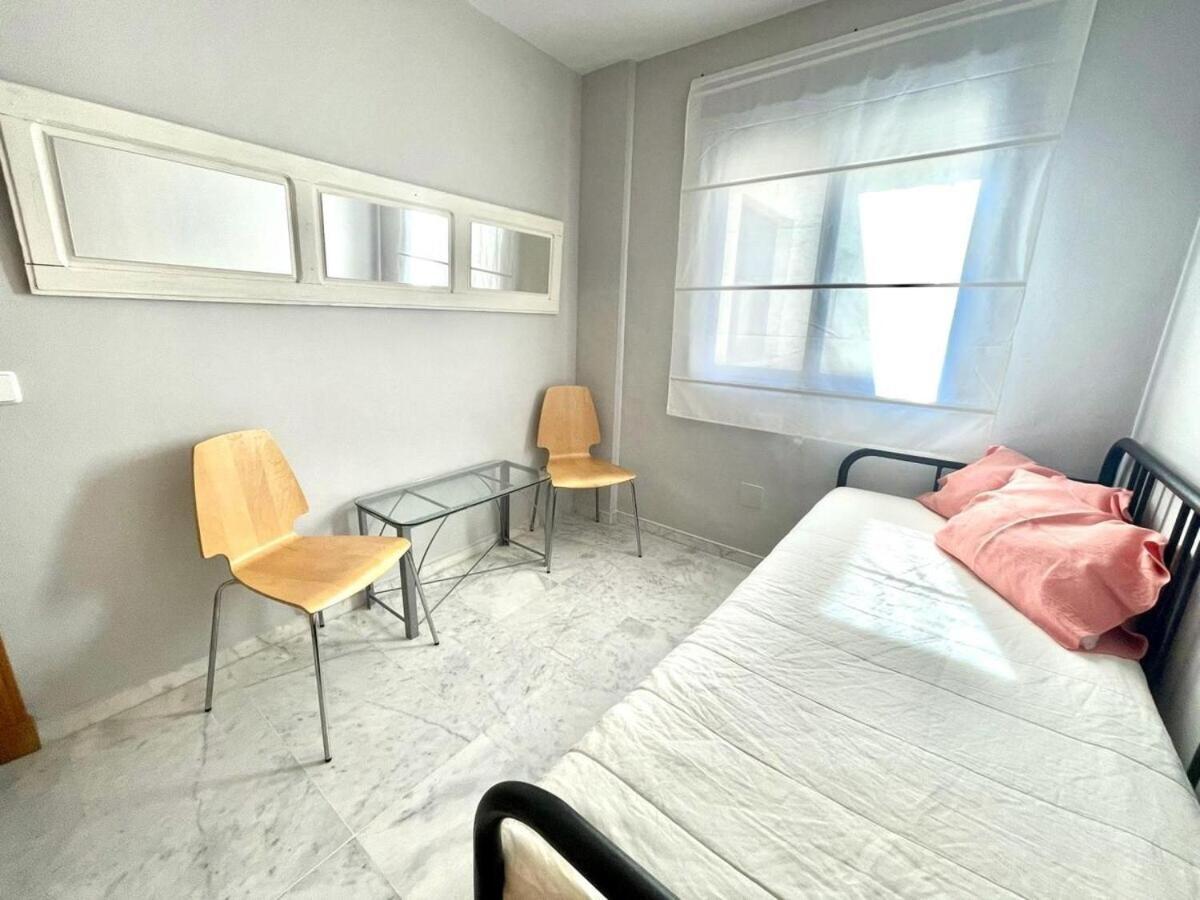 Calu Homes Duplex Cerca Playa De Huelin 马拉加 外观 照片