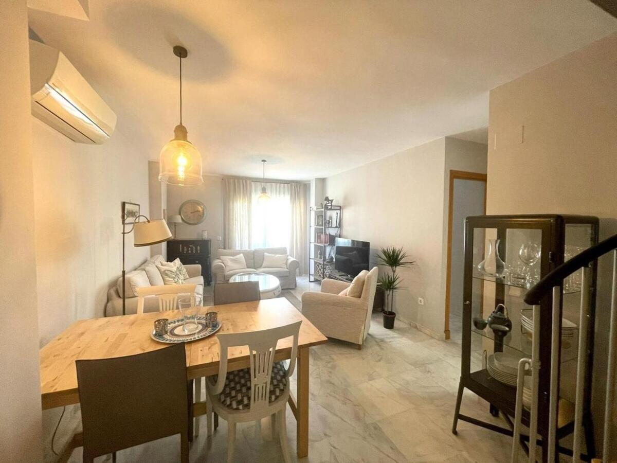 Calu Homes Duplex Cerca Playa De Huelin 马拉加 外观 照片